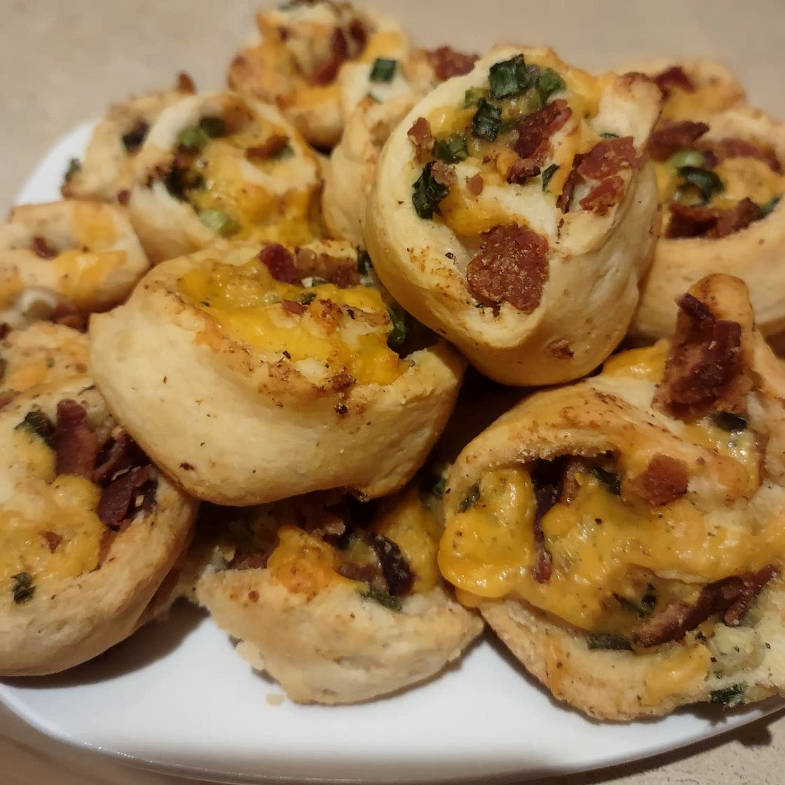 BACON CHEDDAR PINWHEELS
