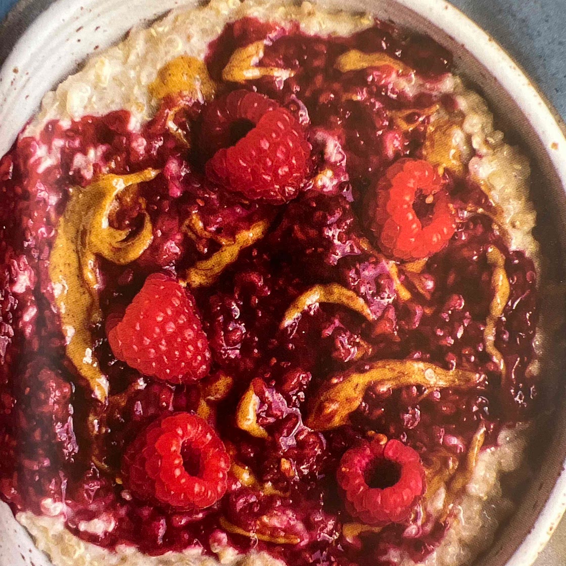 Oat & Guinea peanut butter & jelly porridge
