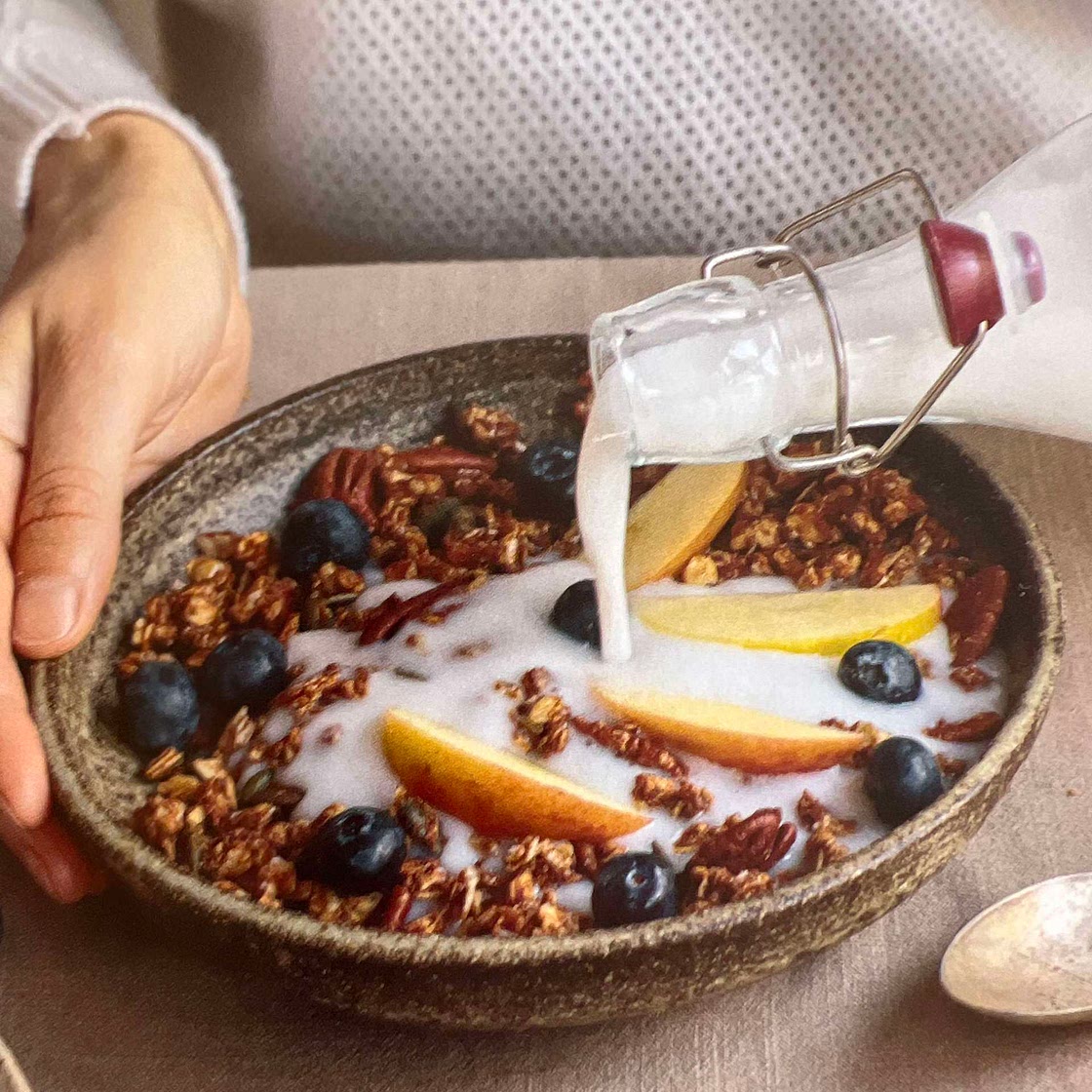 Nutty date granola