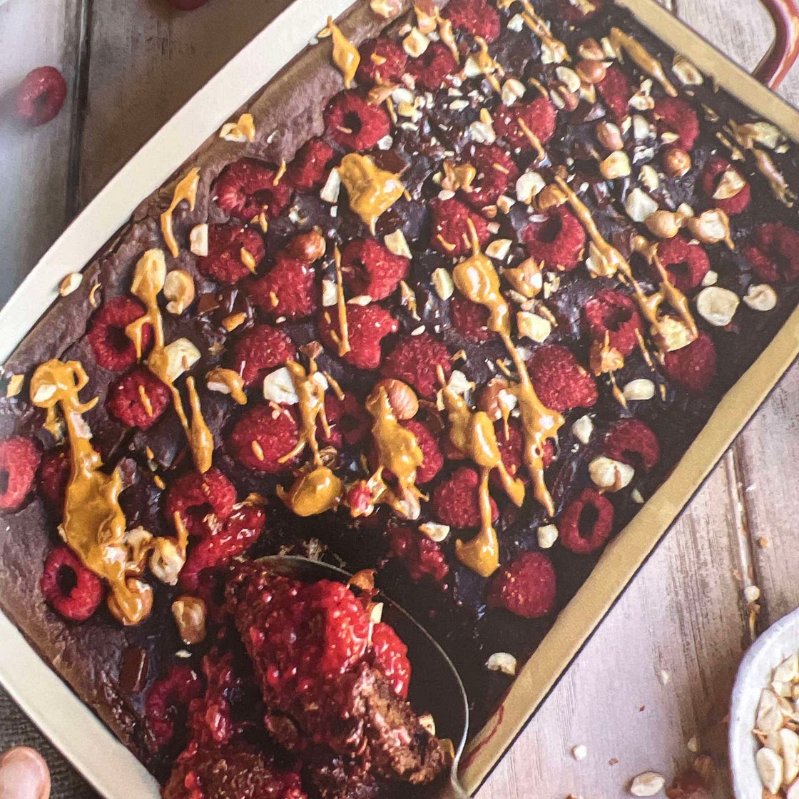 Baked double chocolate, raspberry & hazelnut oats 