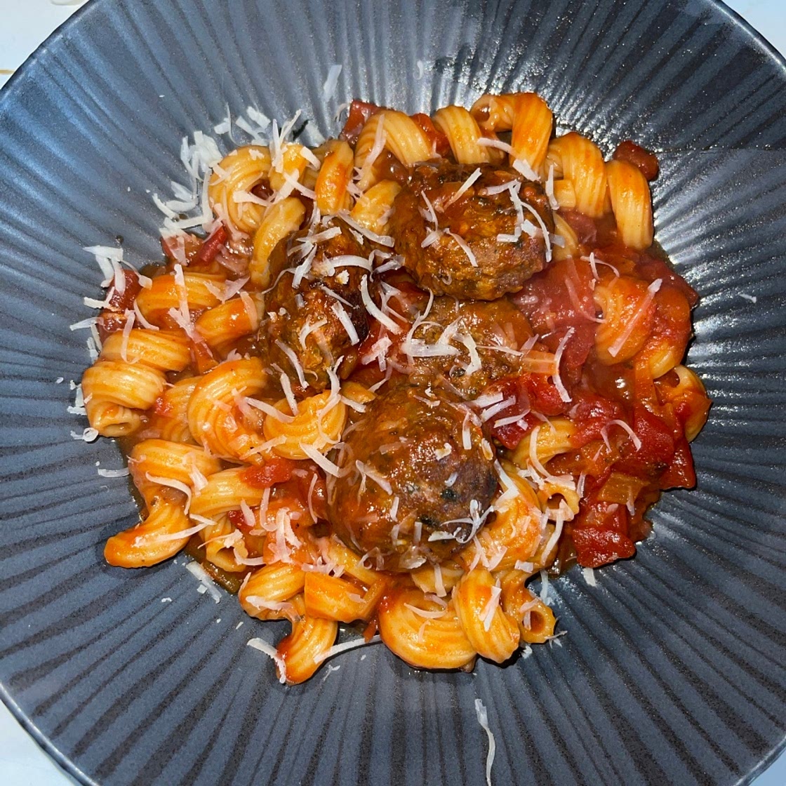 Meatball and Pasta Tomato bake