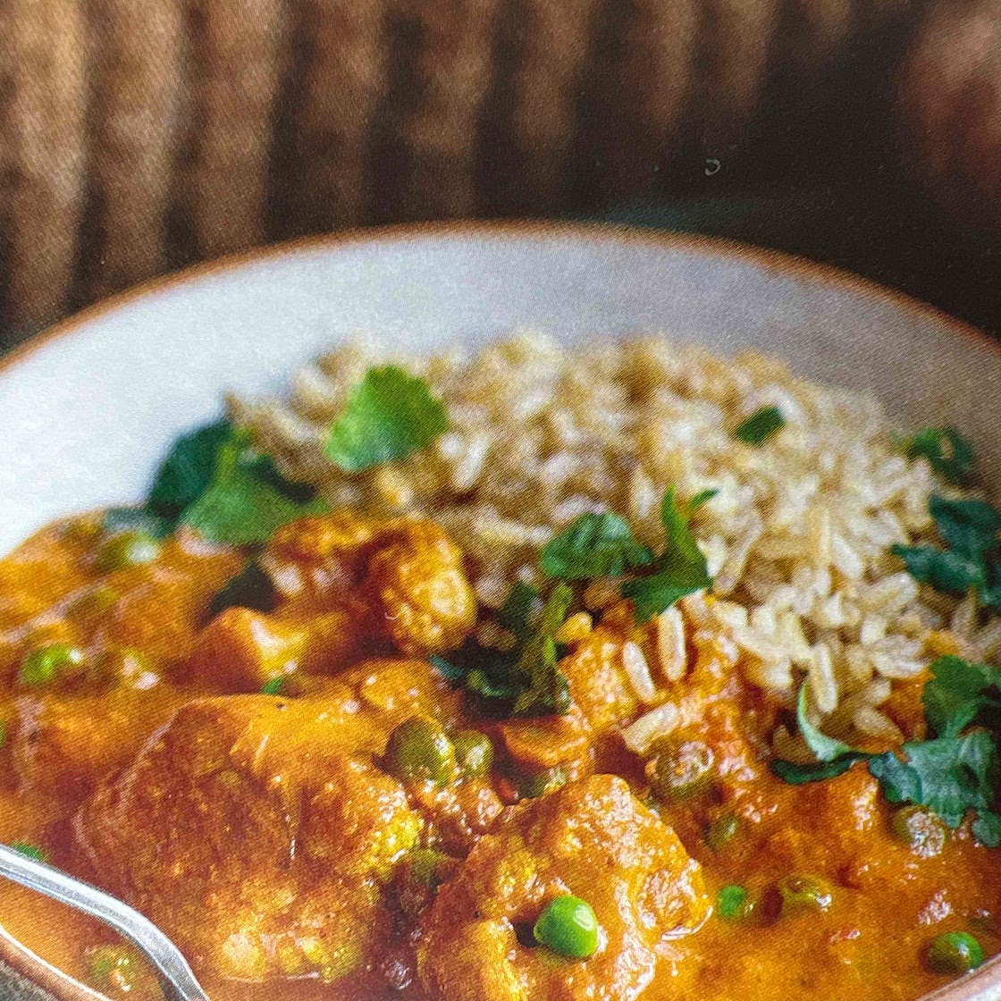 Cauliflower and pea curry