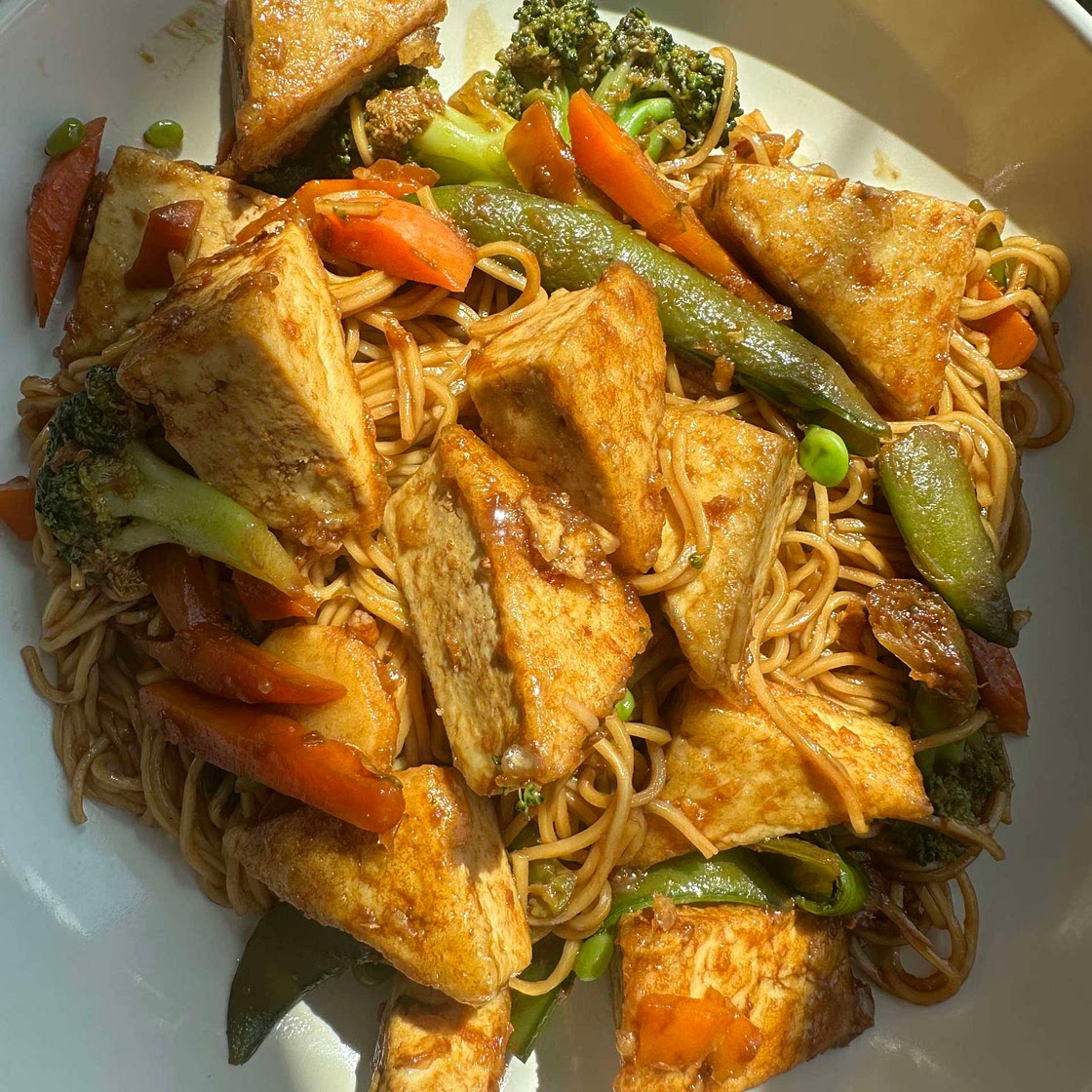 Tofu Veggie Stir Fry with Noodles 