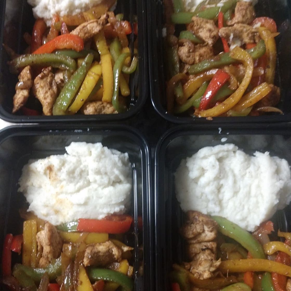 Chicken Fajita Meal-Prep Bowls