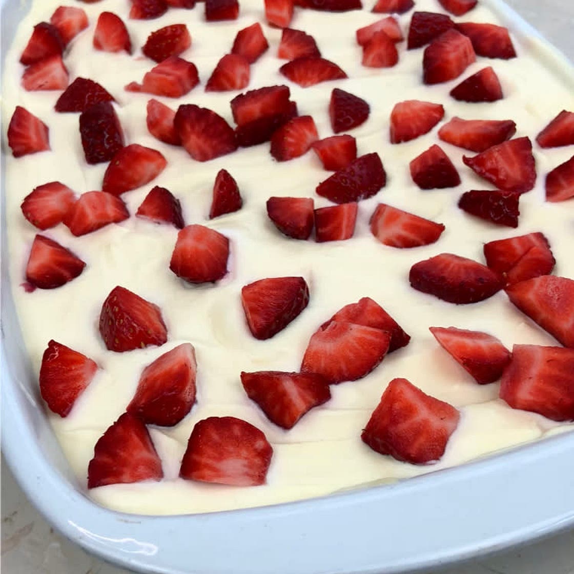 STRAWBERRY TIRAMISU 