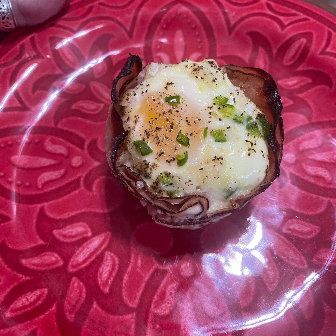 Baked ham and egg