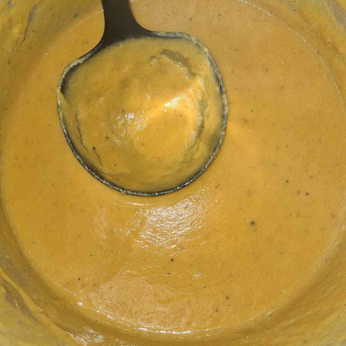 Spiced carrot & lentil soup