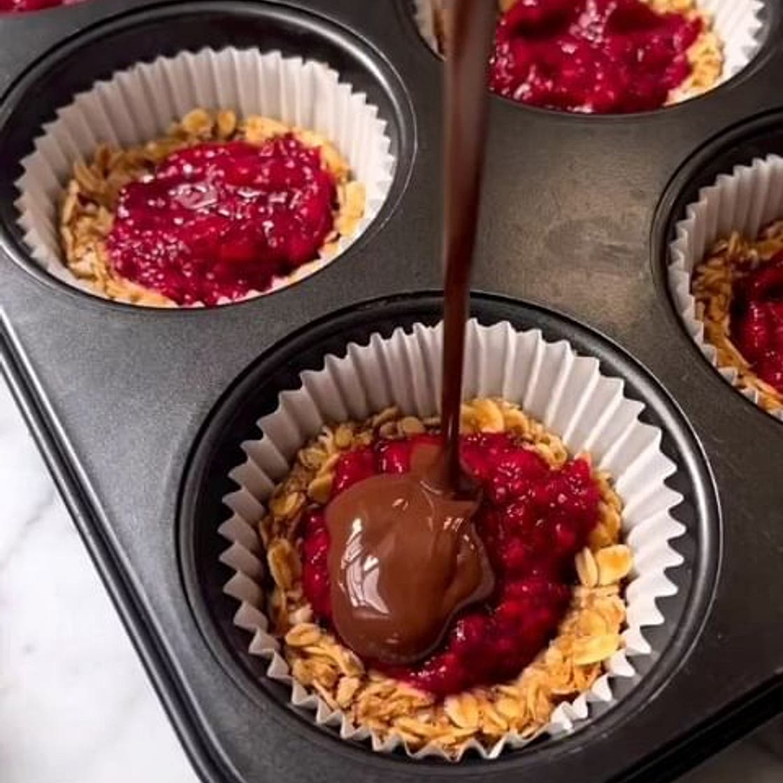 NO BAKE OATMEAL RASPBERRY CUPS by