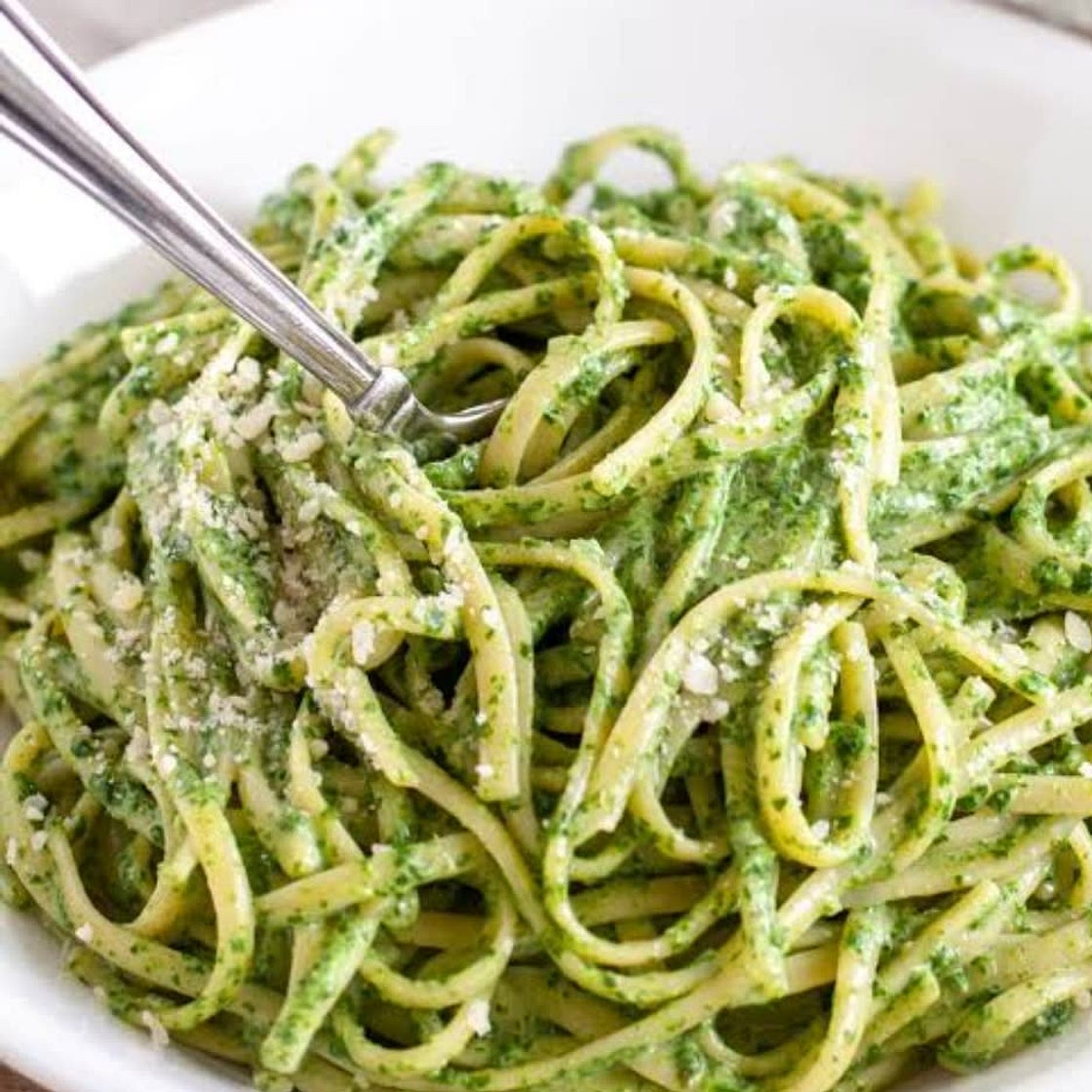 Green pasta sauce