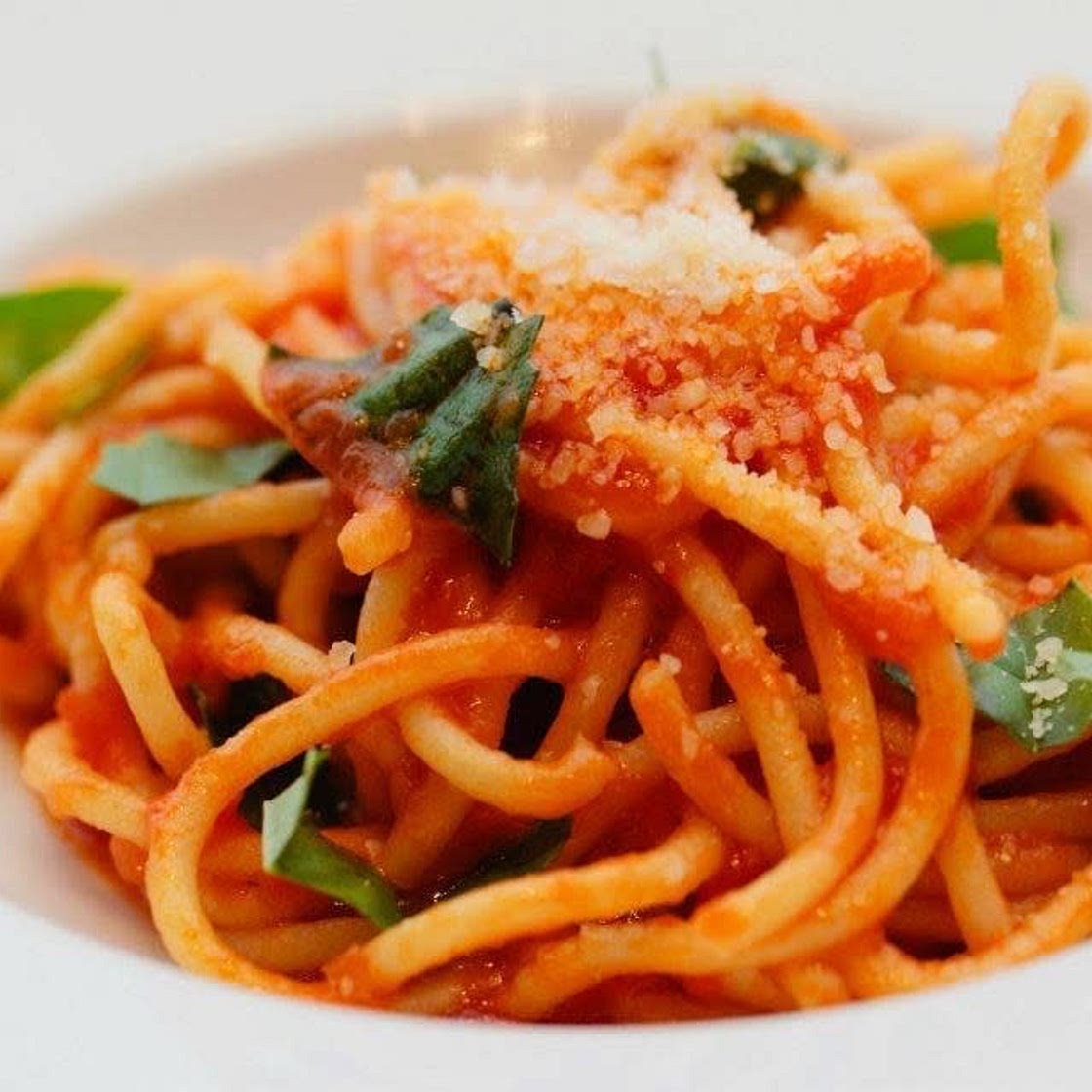 MAMA DEPANDI'S BUCATINI POMODORO
