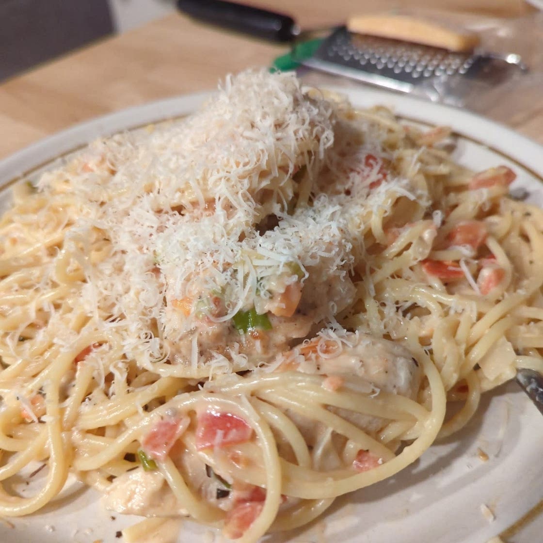 Italian Chicken Pasta in Creamy White Wine Parmesan Cheese Sauce
