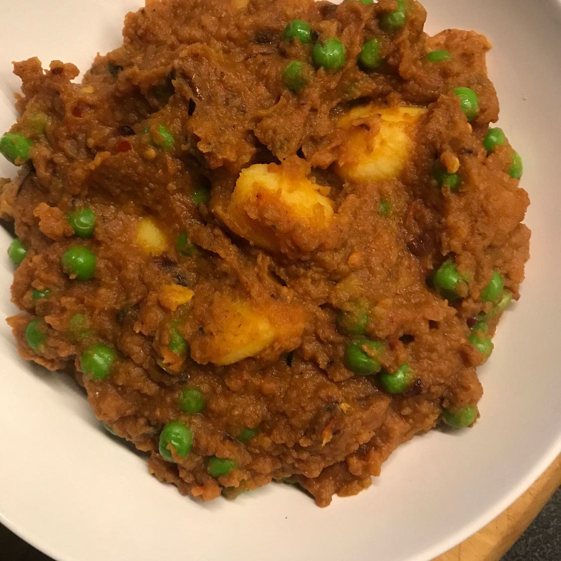 Potato and pea curry