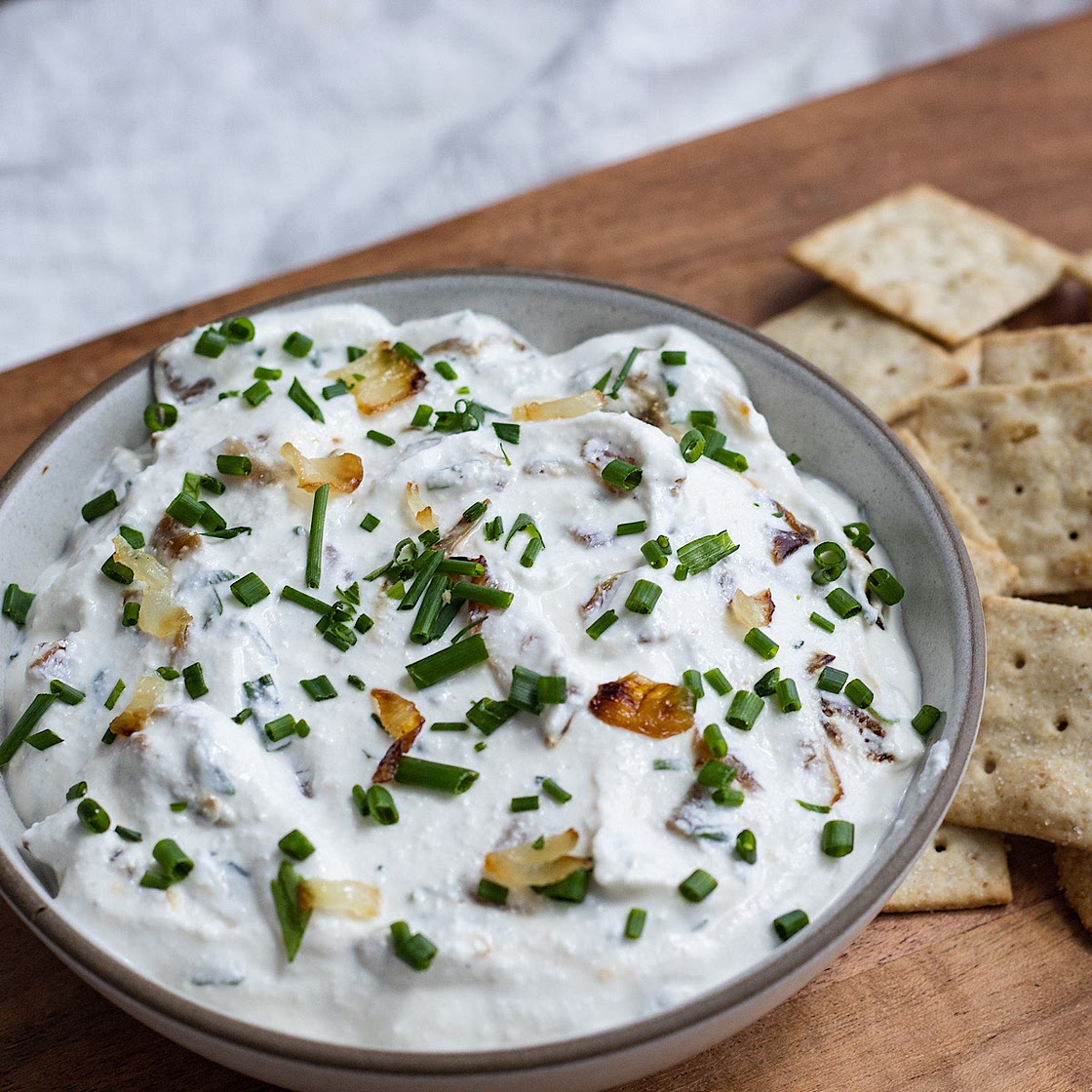 French Onion Cottage Cheese Dip (gluten free, high protein)