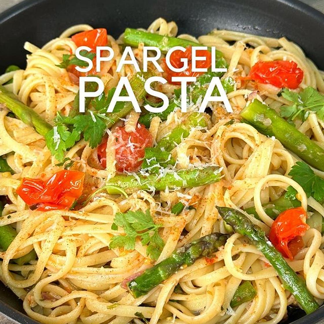 Pasta mit Spargel und Cherrytomaten