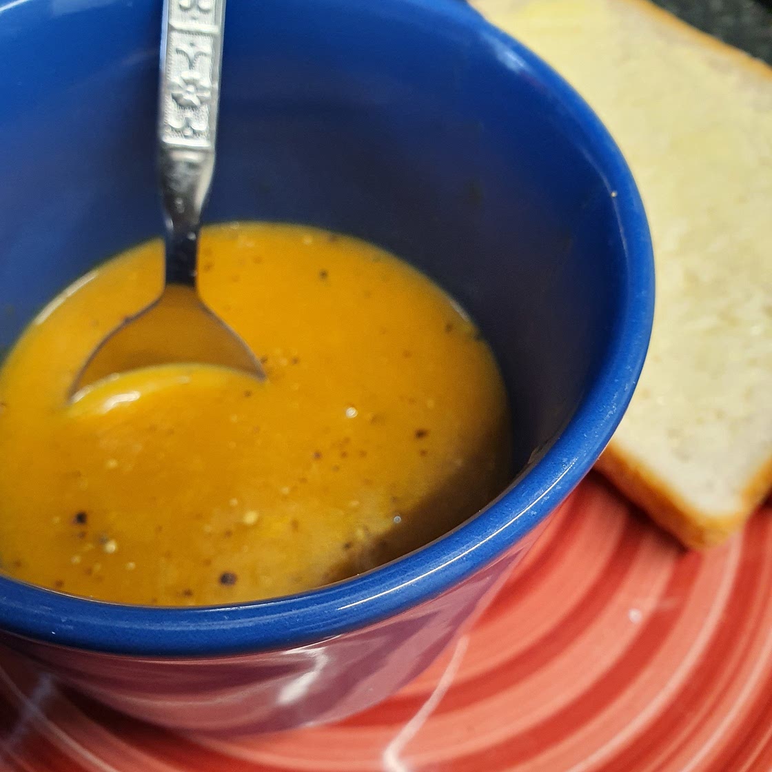 Mum's spiced roast carrot and onion soup