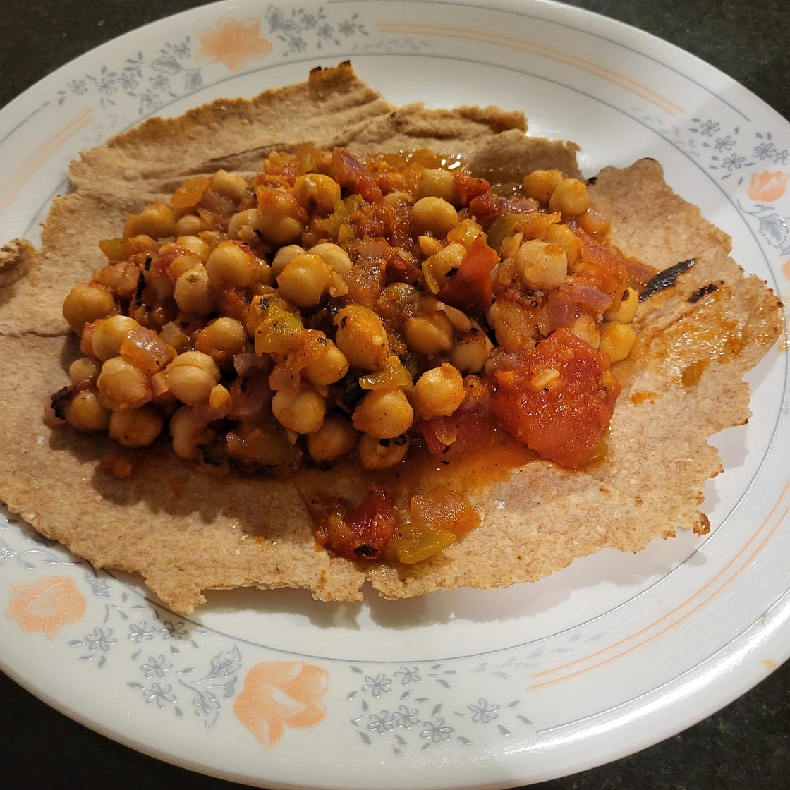 Tomato Chickpea Wraps