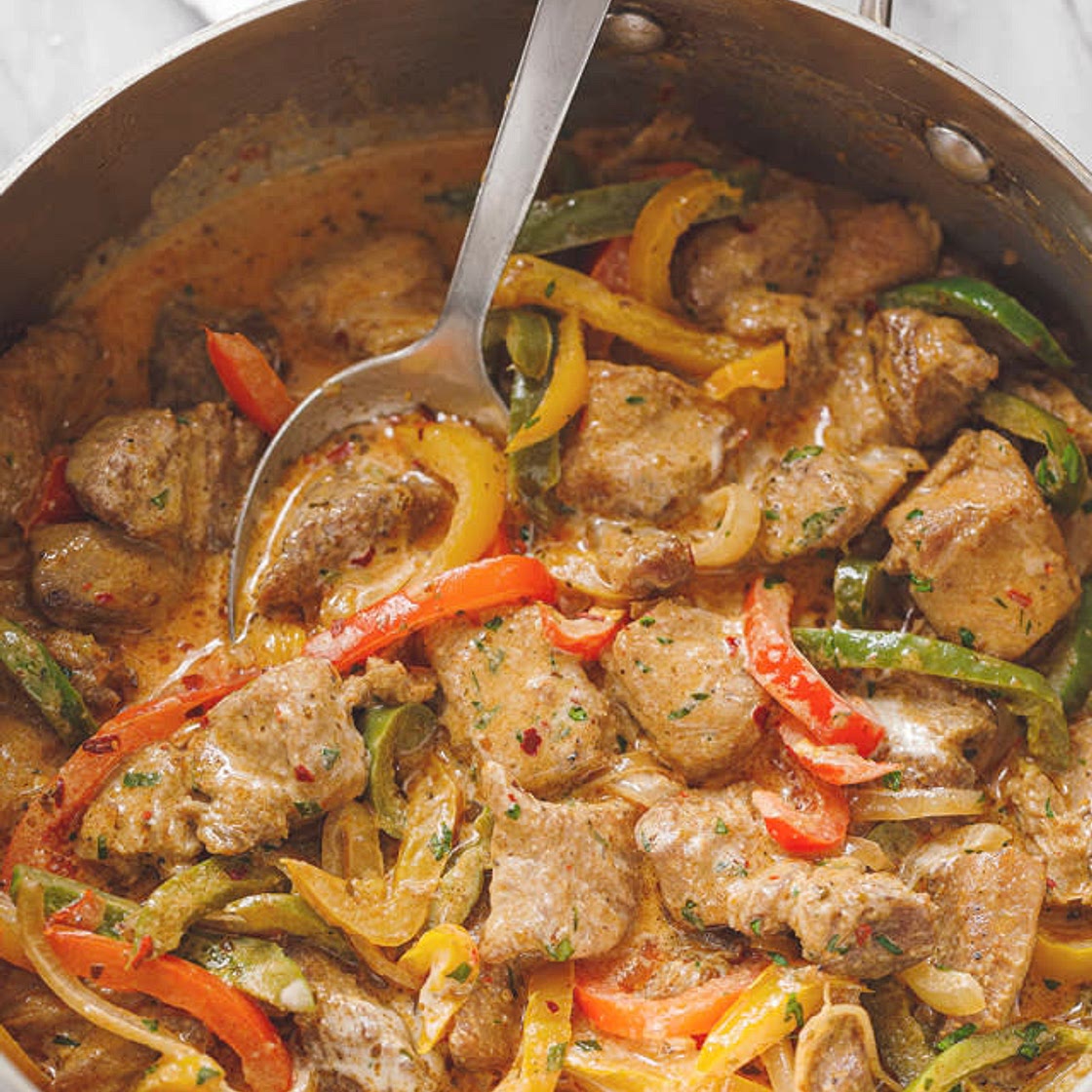 PORK BITES WITH CREAMY BELL PEPPER SAUCE