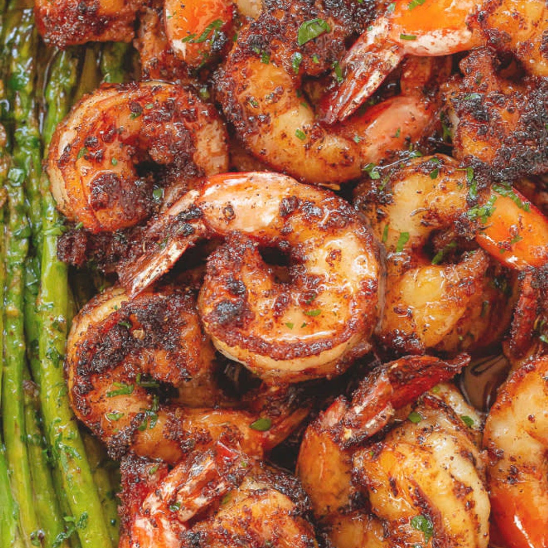 BLACKENED SHRIMP AND ASPARAGUS 