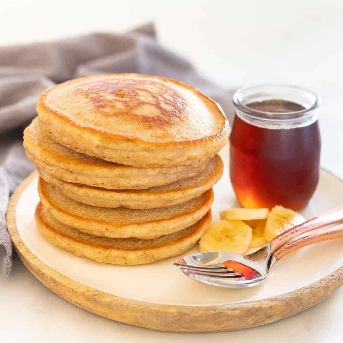 Vegan banana pancakes