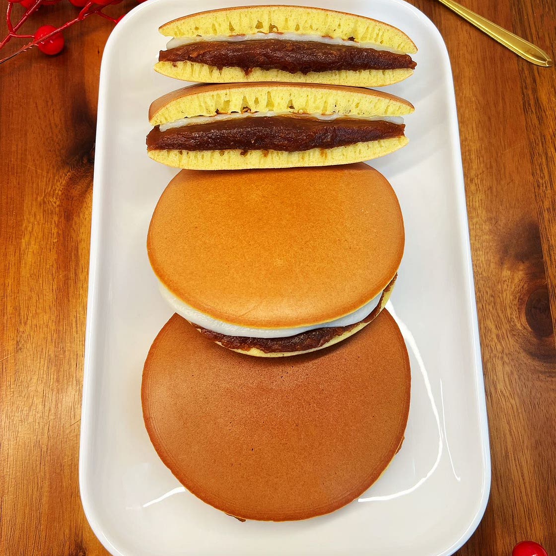 Dorayaki Recipe (Red Bean & Mochi Filling)