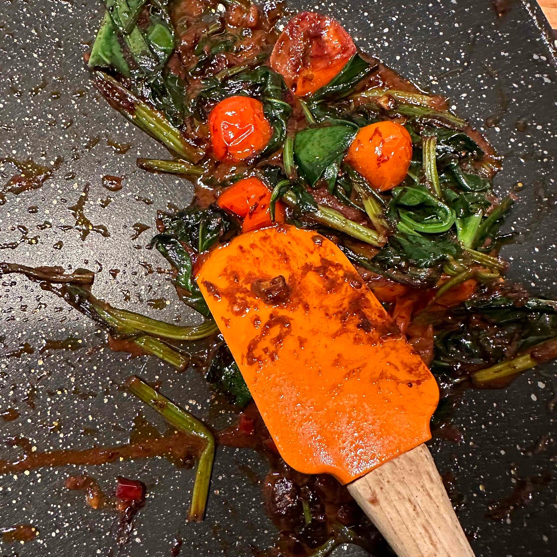Spinach with chili and miso 