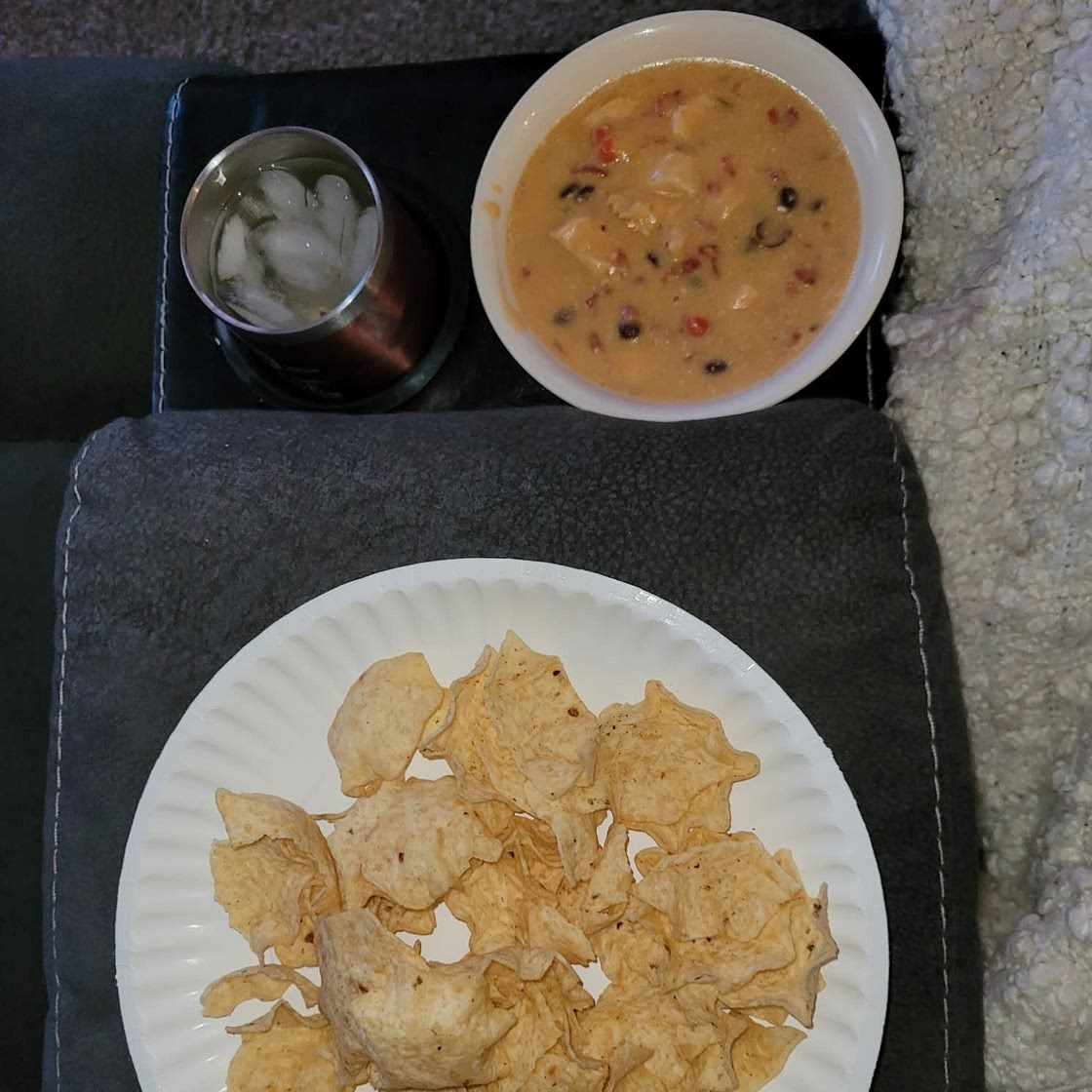 CROCKPOT CREAMY CHICKEN NACHOS