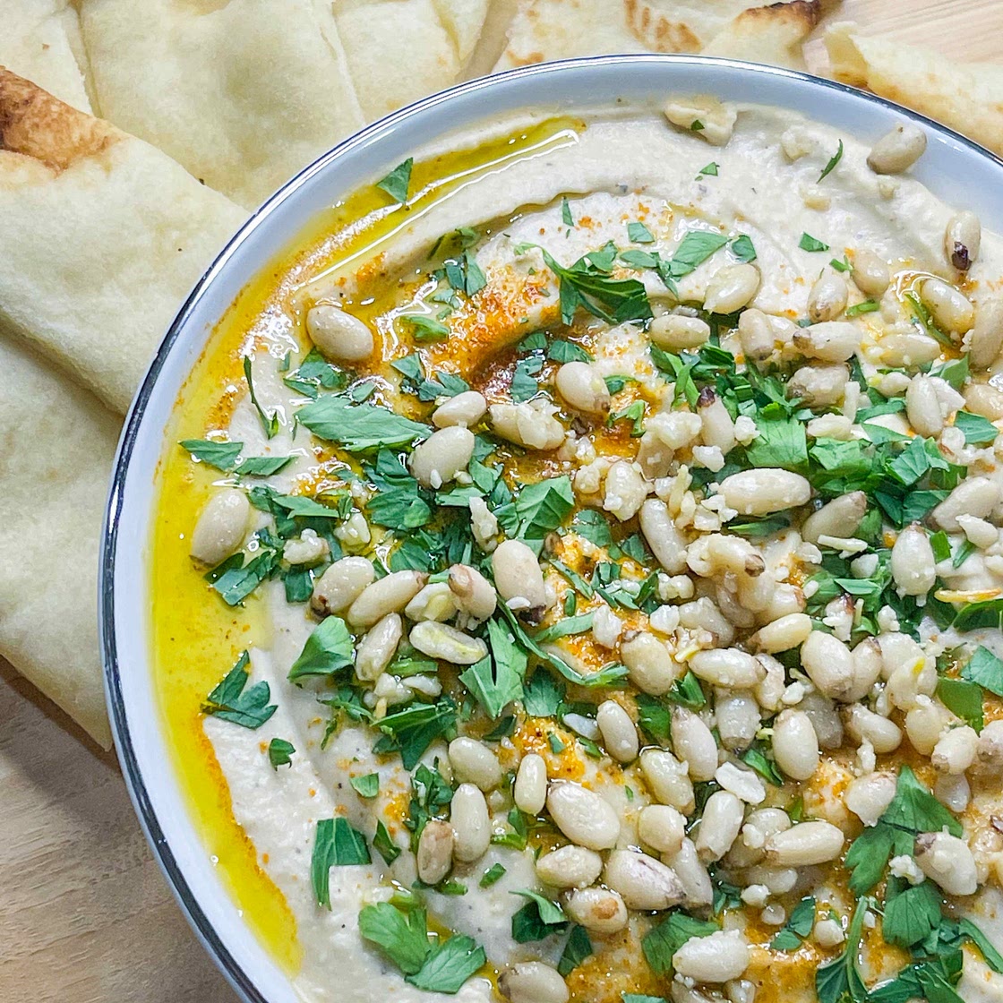 Roasted garlic hummus 