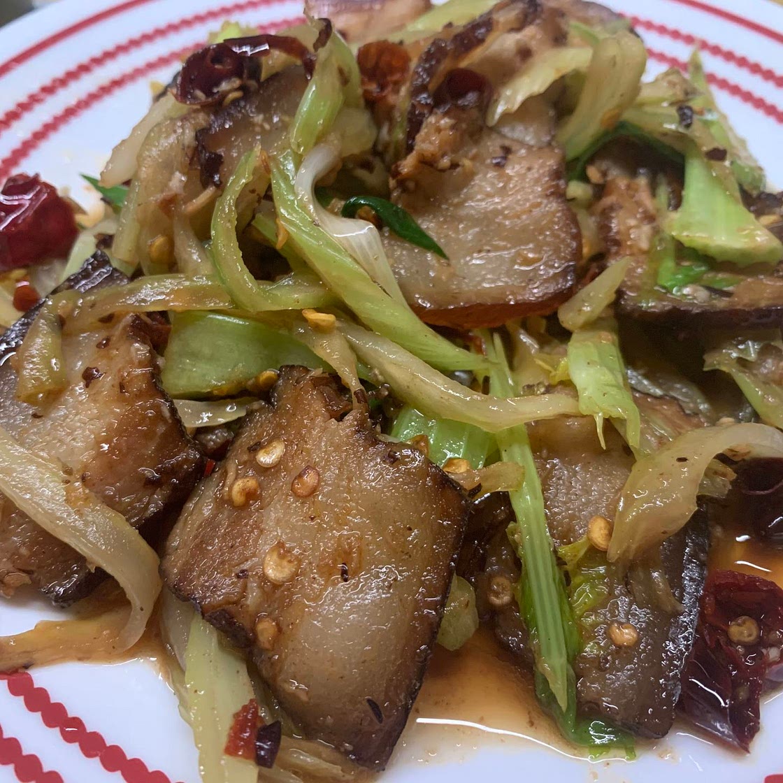 Chinese pancetta with celeries 腊肉炒芹菜