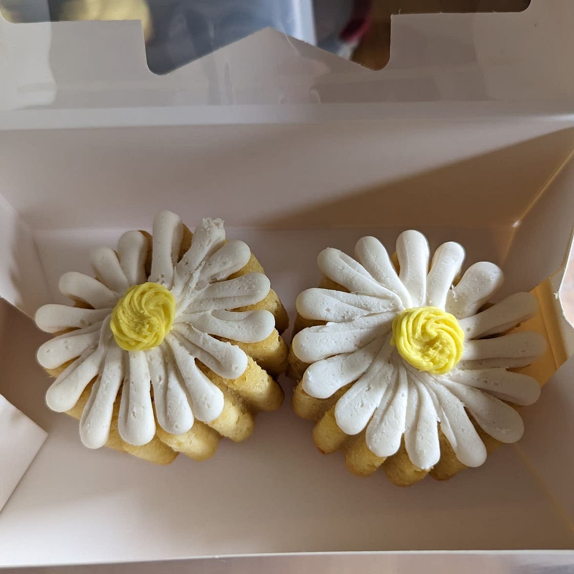 The Best Vanilla Buttercream Frosting