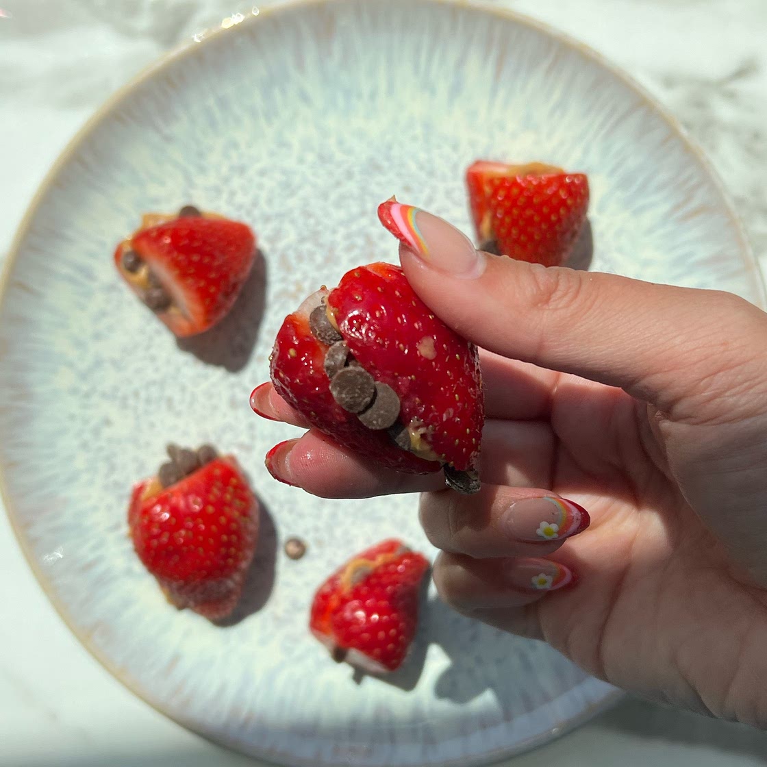 STRAWBERRY BITES