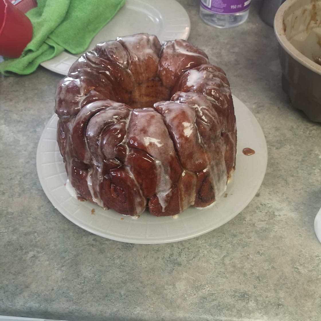 Cinnamon Roll Monkey Bread