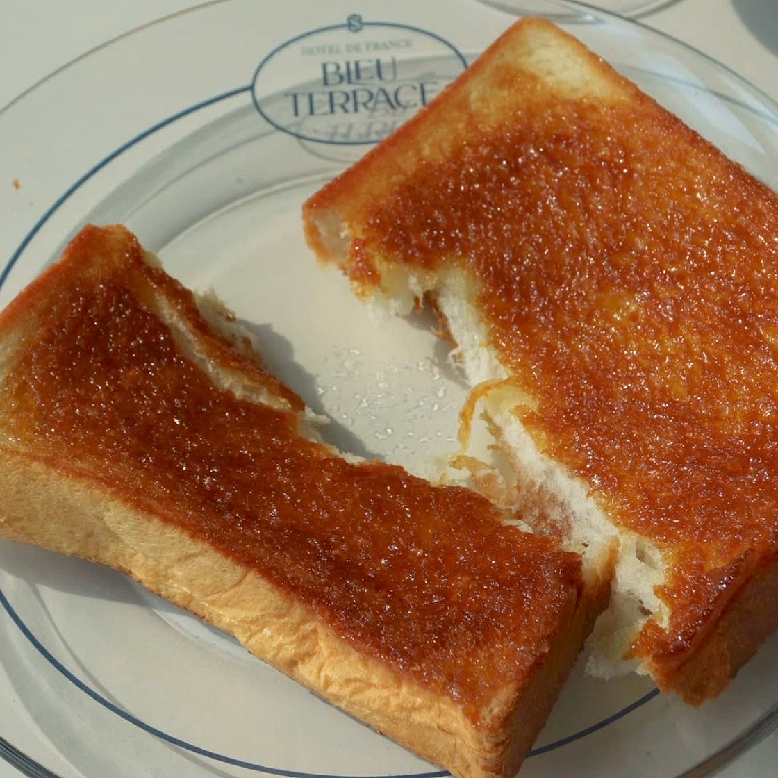 Dalgona toast (brown sugar toast)