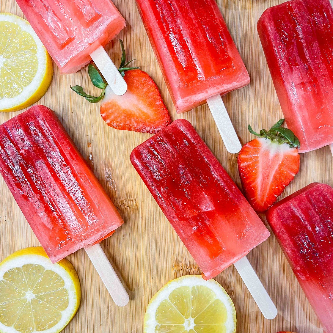 Strawberry lemonade popsicles 