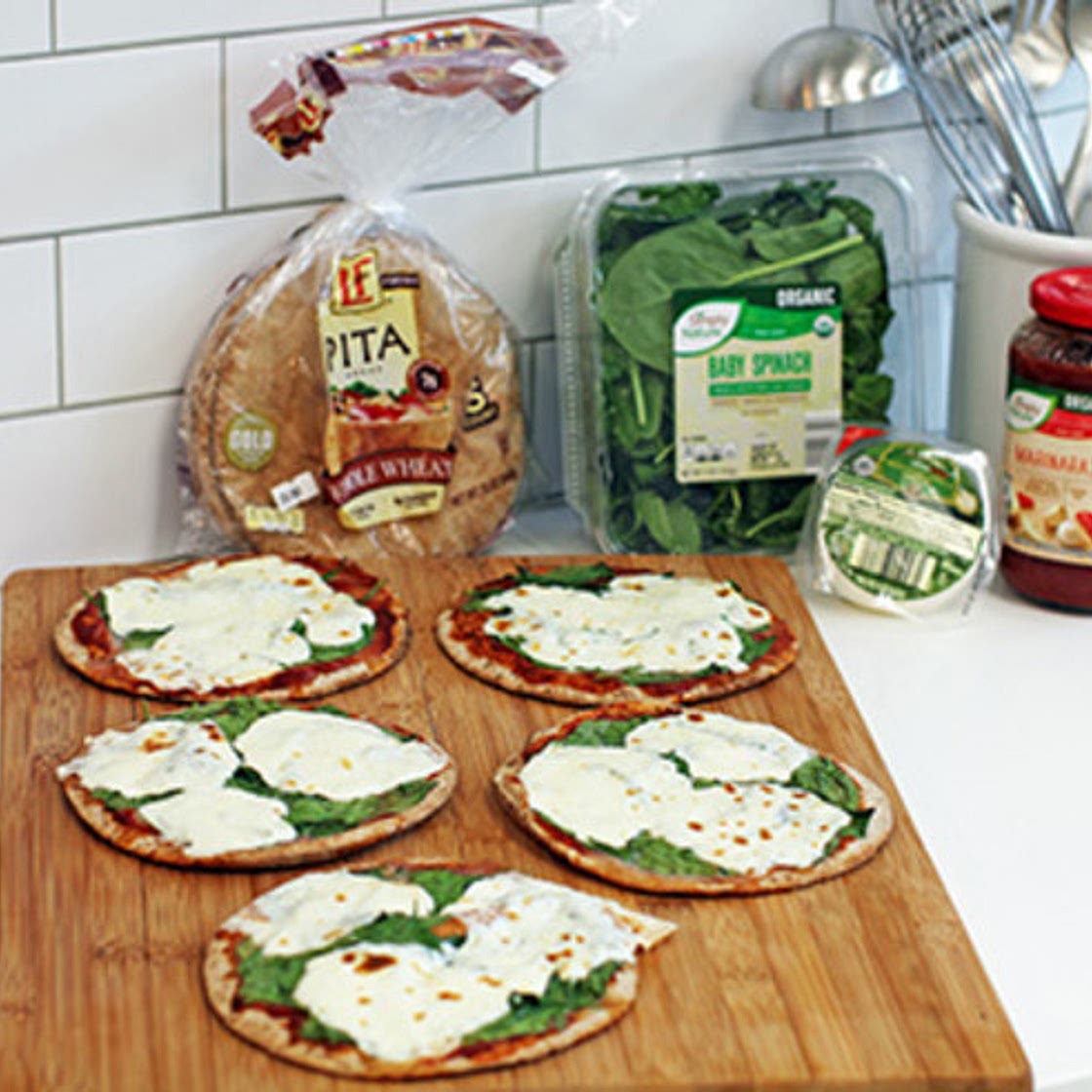Whole wheat pita pizza