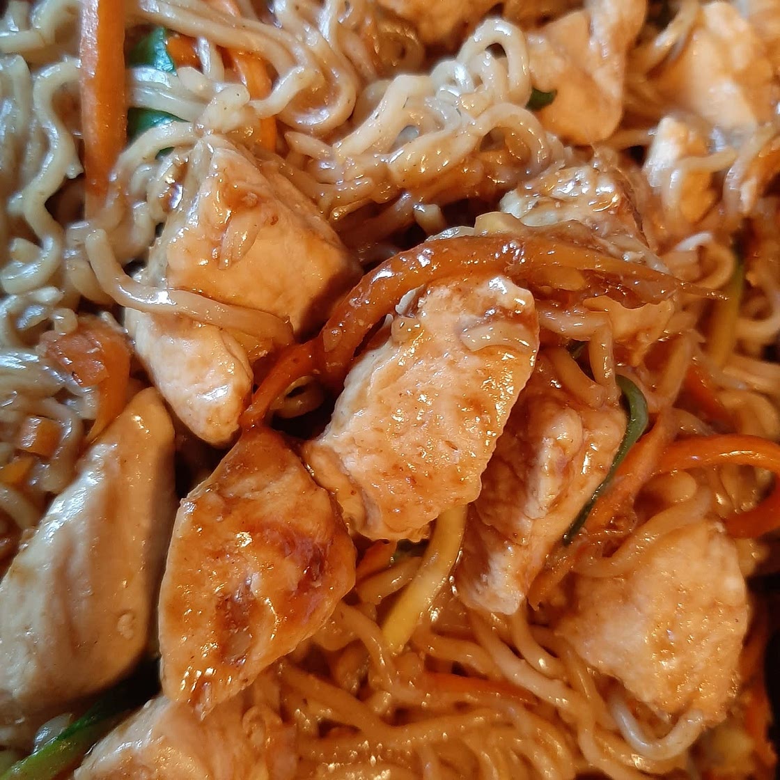 Easy 30 Minute Chicken Chow Mein