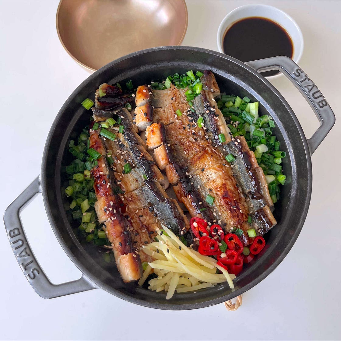 정말 맛있는 장어솥밥 🍚🥄
