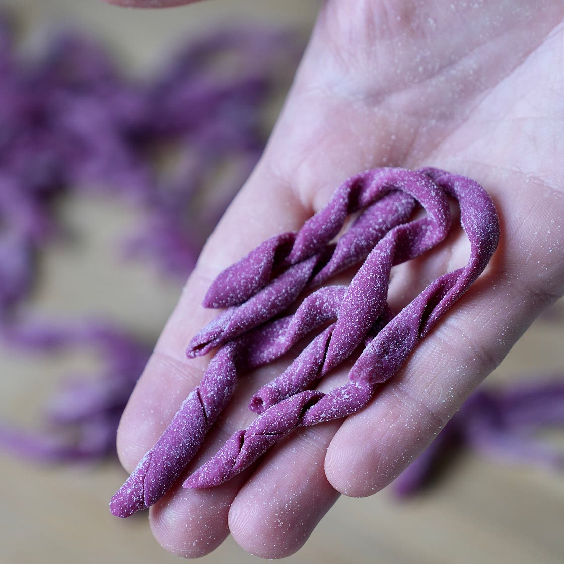 ITALIANO - Fusilli fatti a mano con broccoli e salciccia