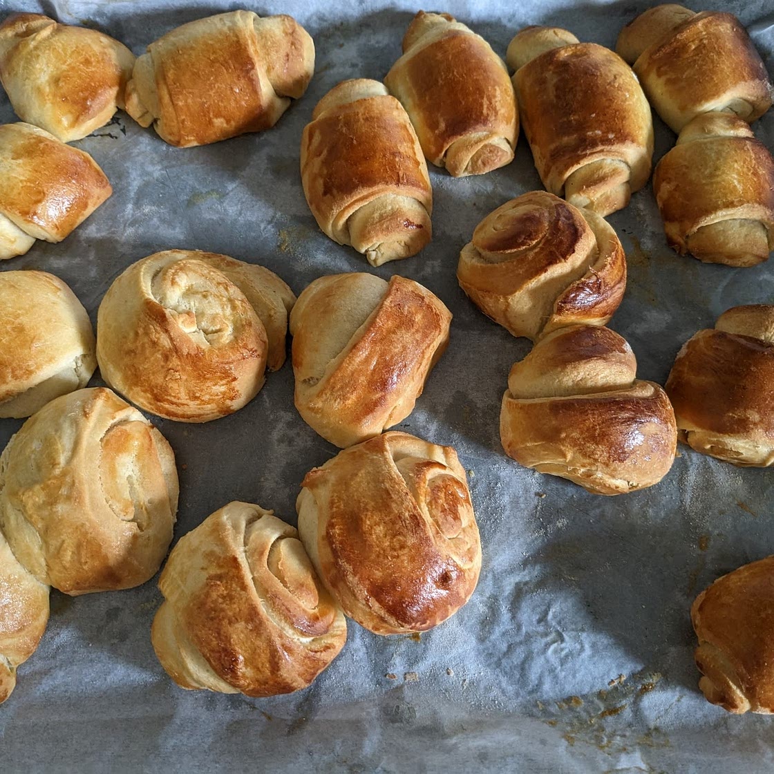 Honey Buttermilk Buns
