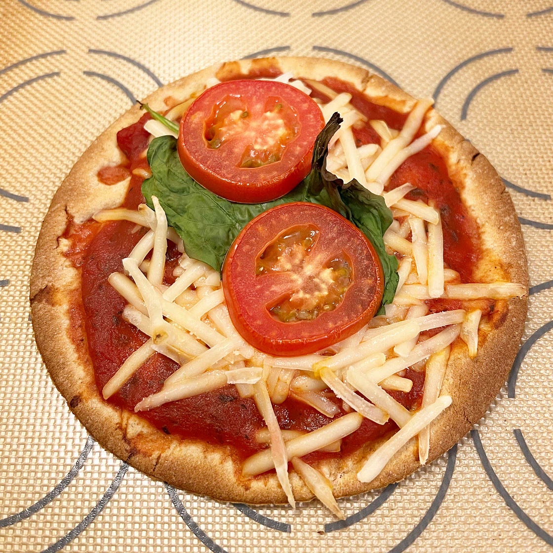 Whole wheat pita pizza