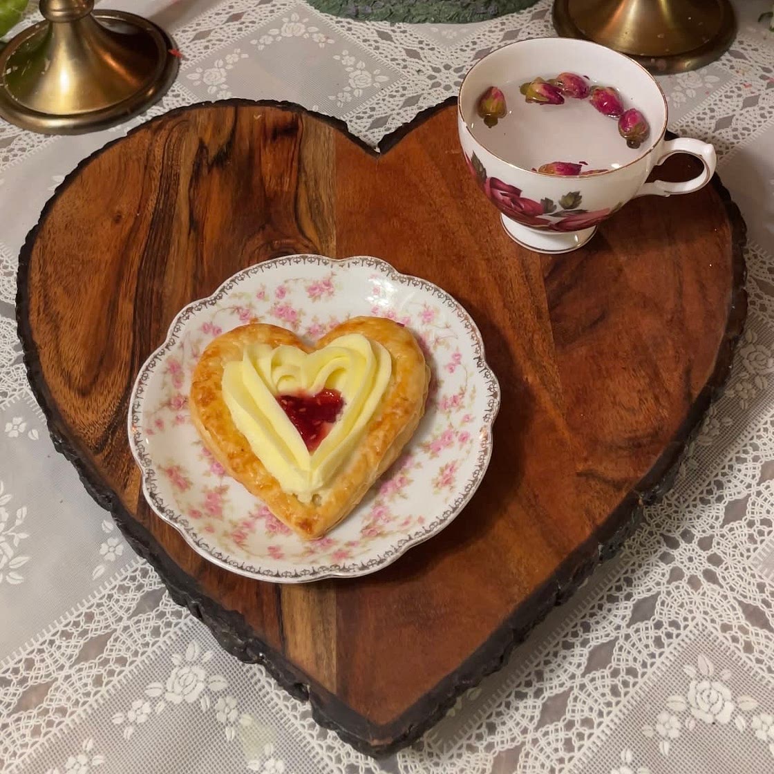 Heart shaped puff pastry recipe 🖤