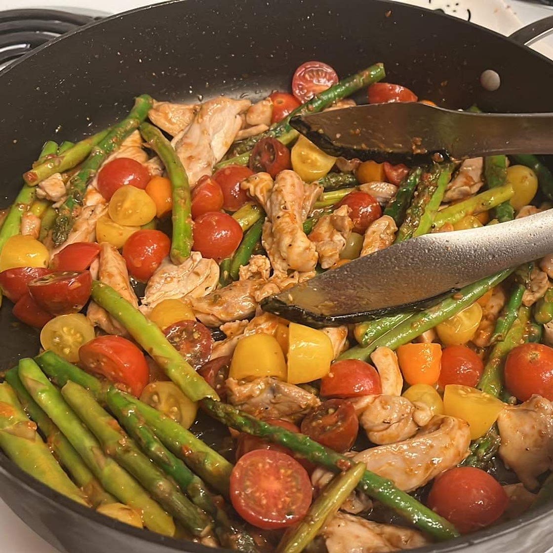 One-Pan Pesto Chicken and Veggies