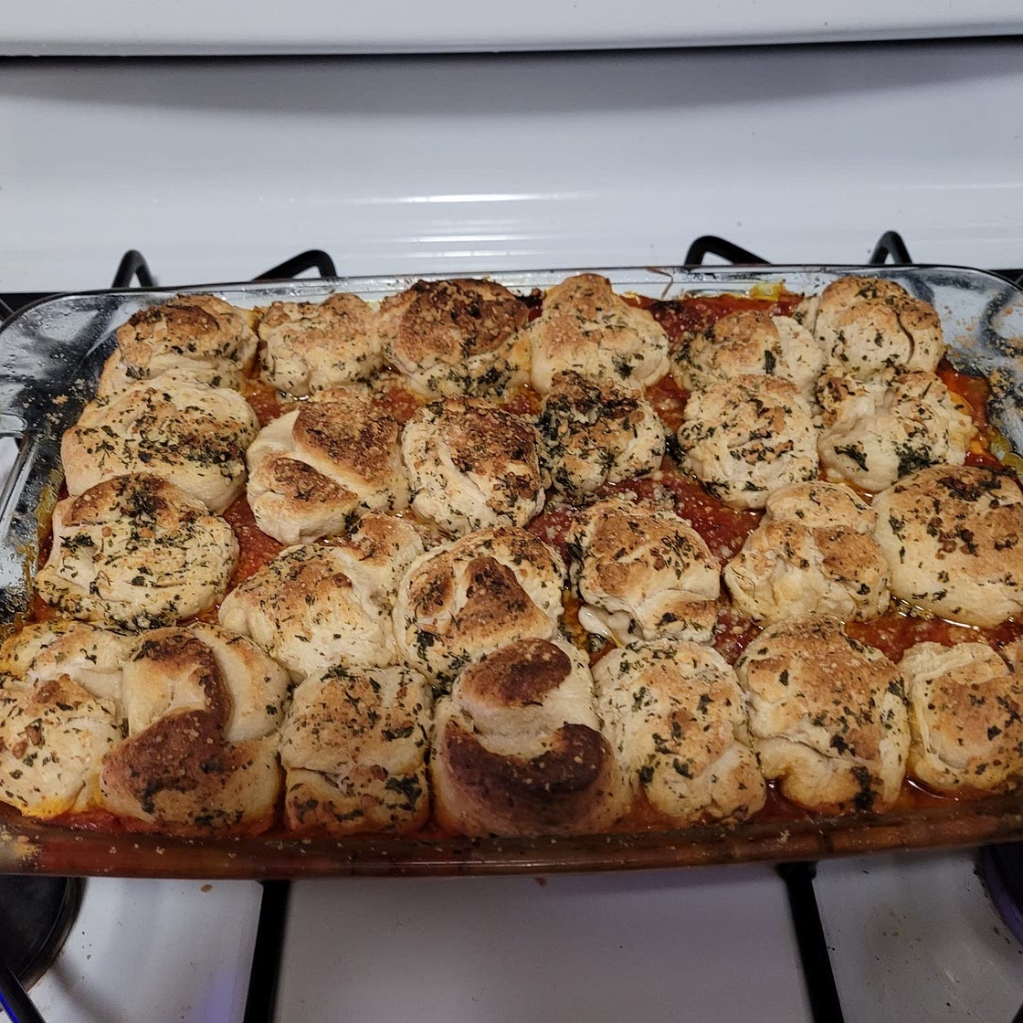 Garlic Bread Pepperoni Pizza Casserole