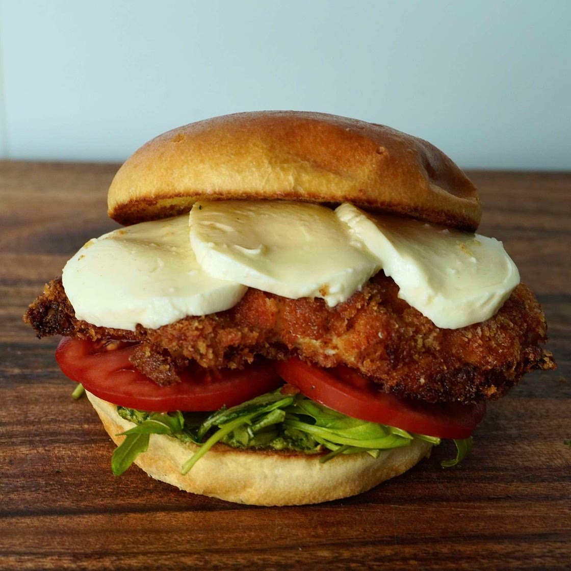 Chicken pesto burger