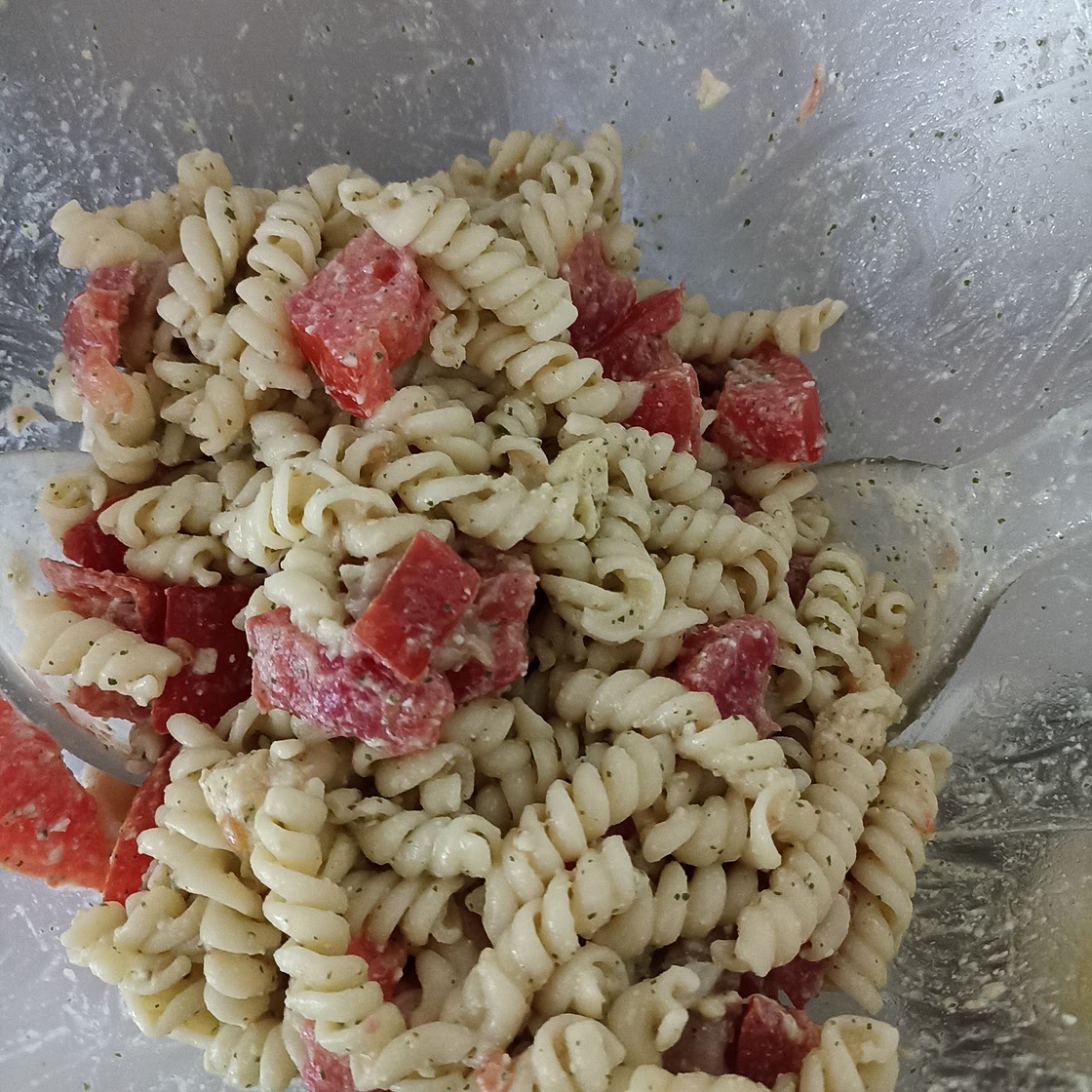 Salade de pâtes au pesto