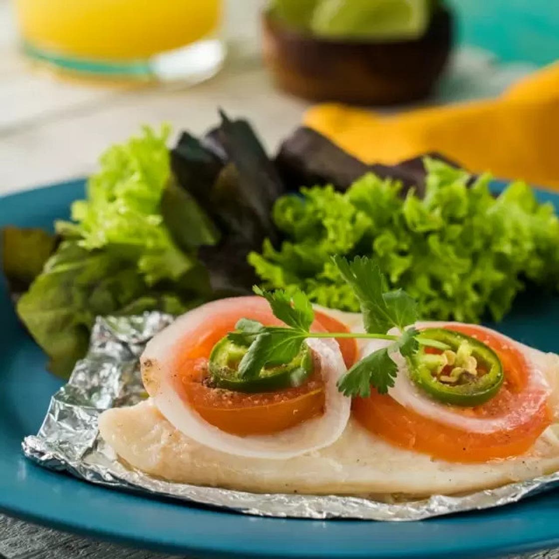 Pescado Empapelado a la Mexicana