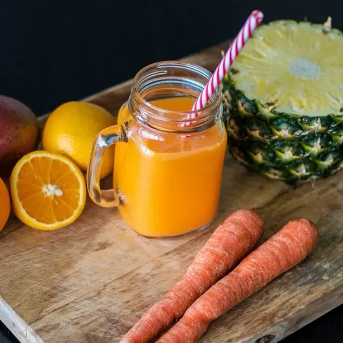 Bebida de Zanahoria, Piña y Naranja