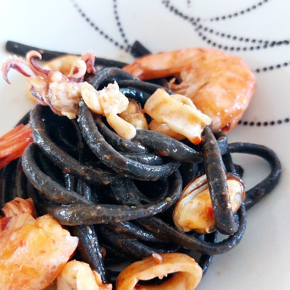 Pasta - Mussel, cuttlefish and shrimps