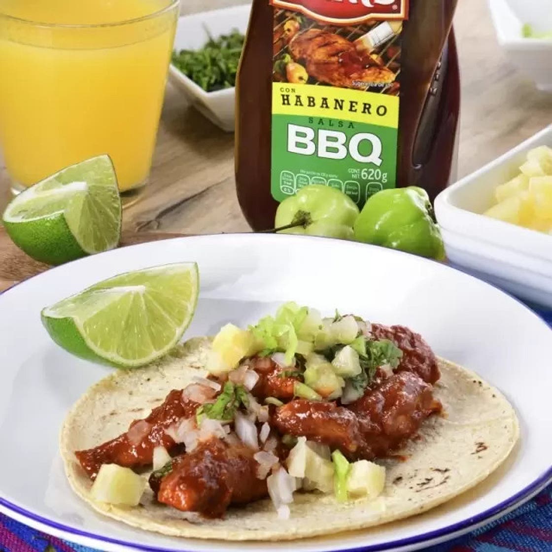 Tacos al Pastor de Pollo con Salsa BBQ Habanero Hunt´s ®