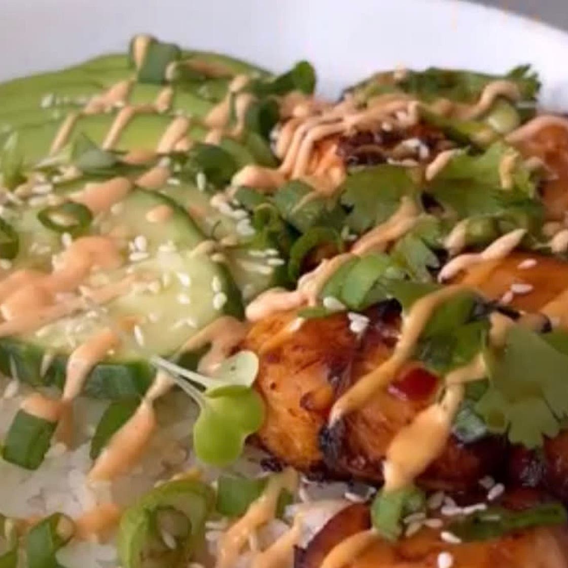 Salmon rice bowl everything delish