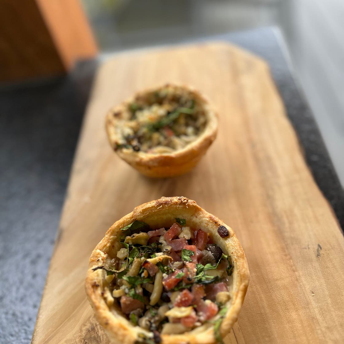 Pizza 🍕 bowls recipe with mushrooms